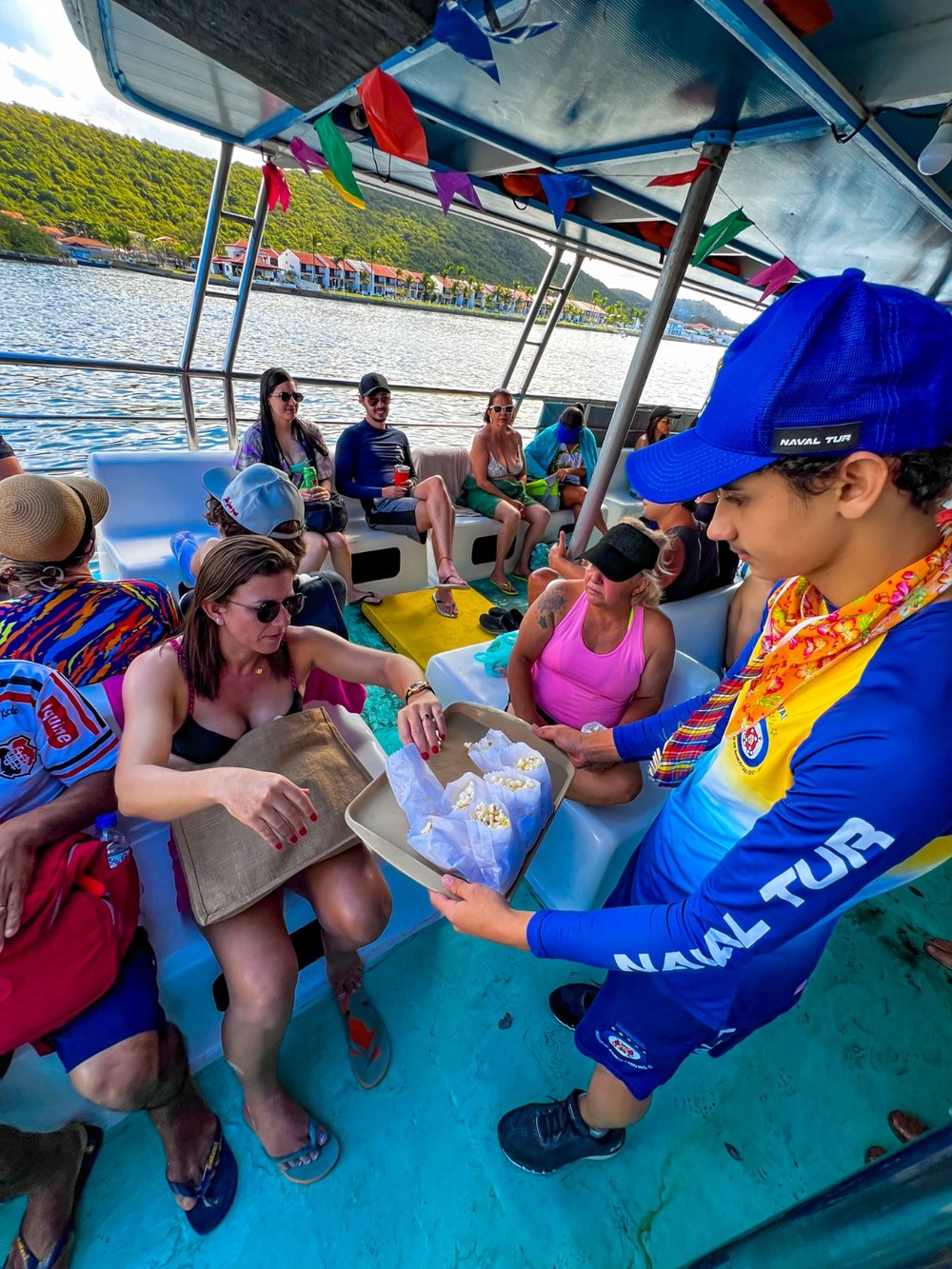 Passeio de Catamarã Privativo em Cabo Frio
