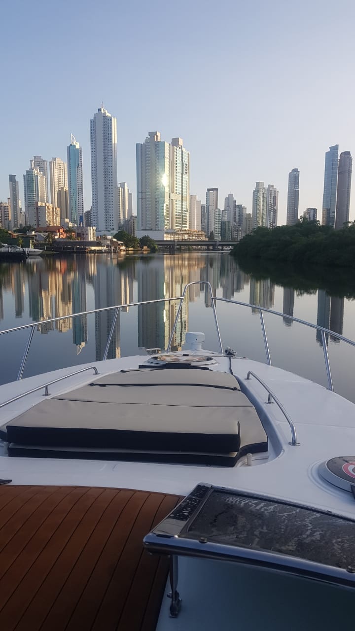 Passeio de lancha