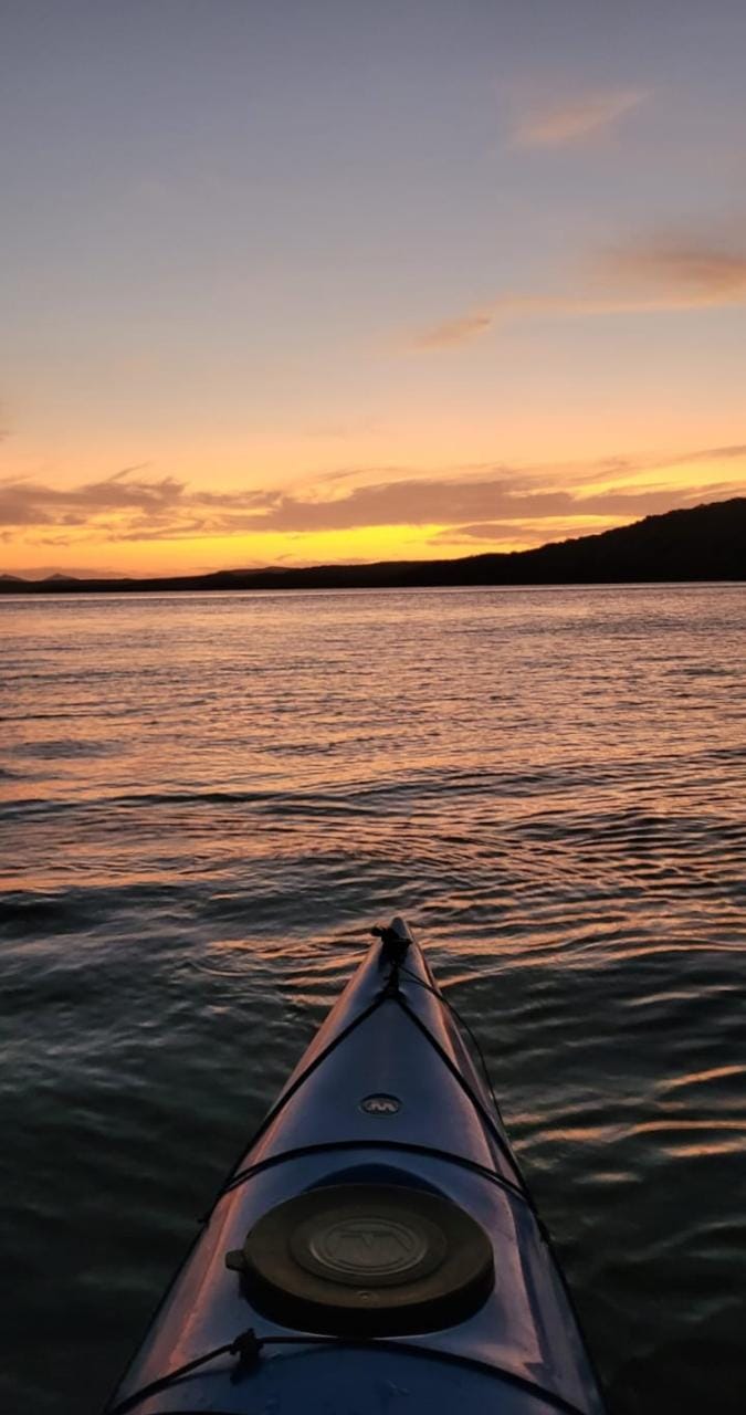 CANOAGEM NO LAGO DE XINGÓ COM CANOA HAVAIANA/POLINÉSIA OU CAIAQUE OCEÂNICO.