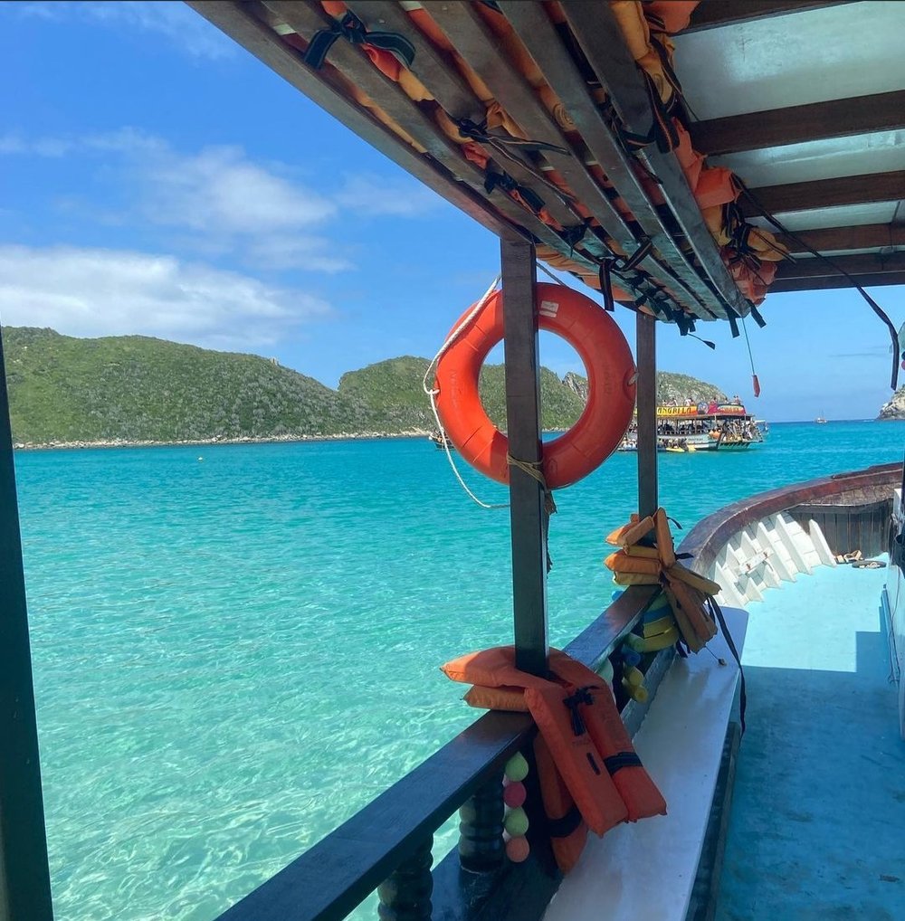 Embarcação open bar*