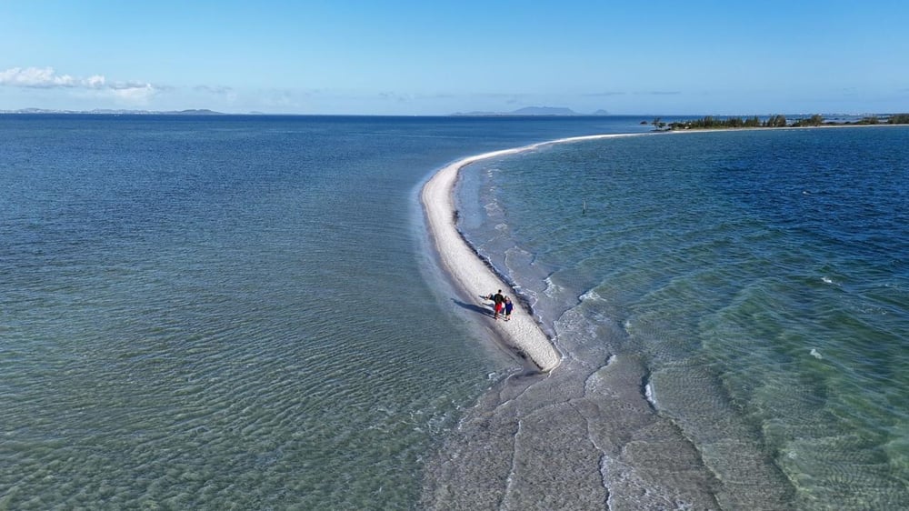 PASSEIO DE JEEP TROLLER ATÉ A PONTA DA ALCAÍRA