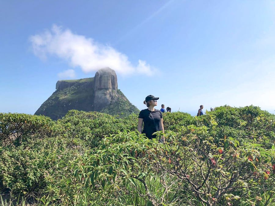 Explore paisagens deslumbrantes na Trilha da Pedra Bonita e Mirante da Cascatinha com um guia experiente e viva uma aventura inesquecível no Rio de Janeiro!  PARA ESSA EXPERIENCIA SAIMOS COM O NIN DE 03 PESSOAS )