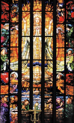 Vitral principal da Basílica do Mosteiro de São Bento