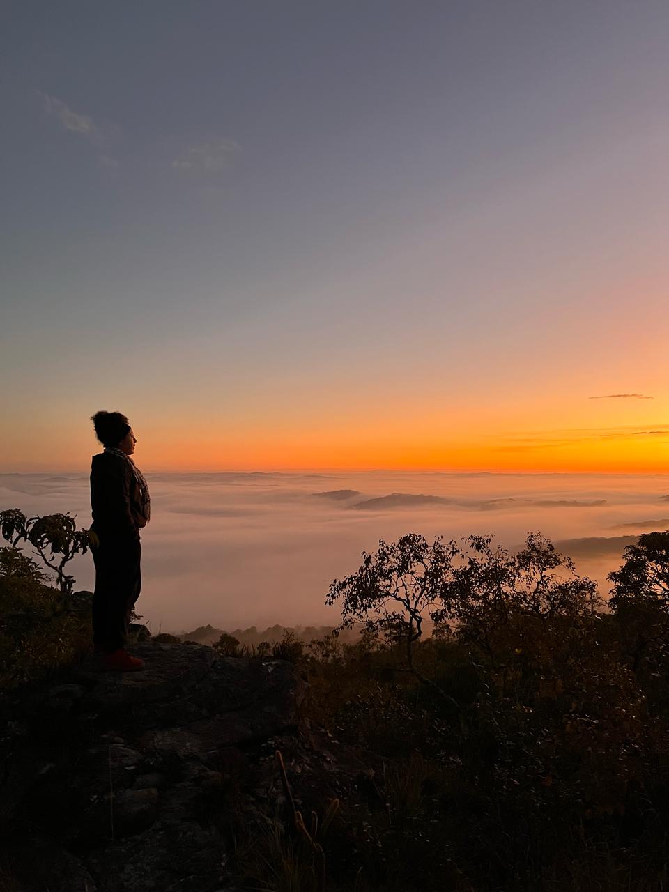 Experimente um amanhecer mágico e revigorante no topo da Serra de São José.
