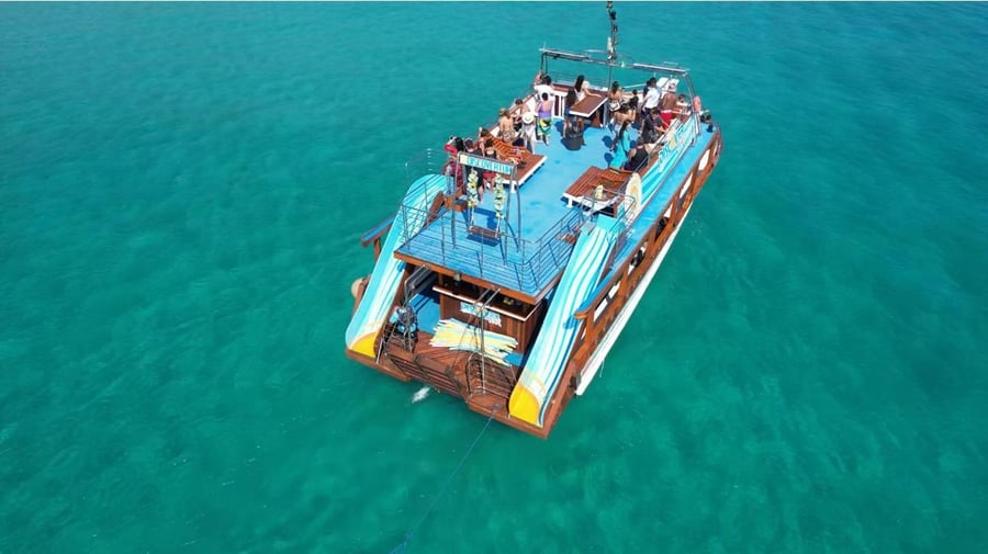 Passeio de Barco em Arraial do Cabo com Toboagua