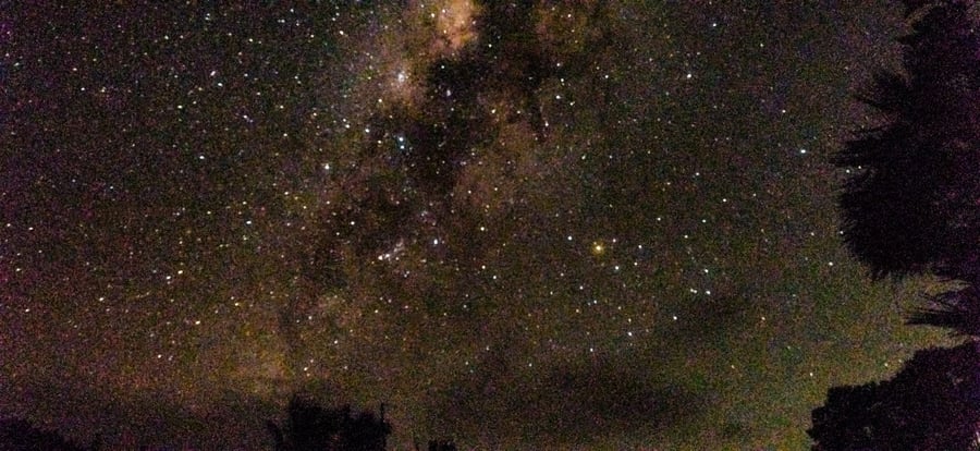 Céu escuro