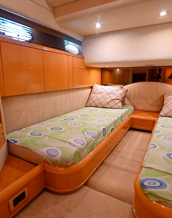 Baia Norte │Fairline 550 Fly  │15 Pessoas │