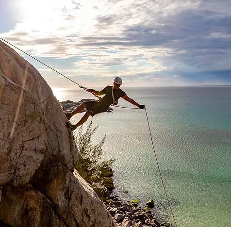 RAPEL em Arraial do Cabo