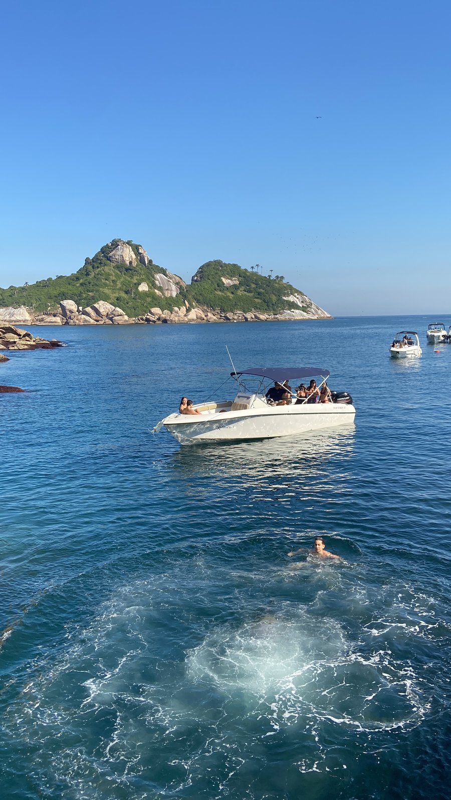  Passeio de Lancha Ilhas Tijuca 