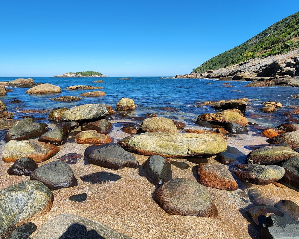 TRAVESSIA DAS PRAIAS SELVAGENS