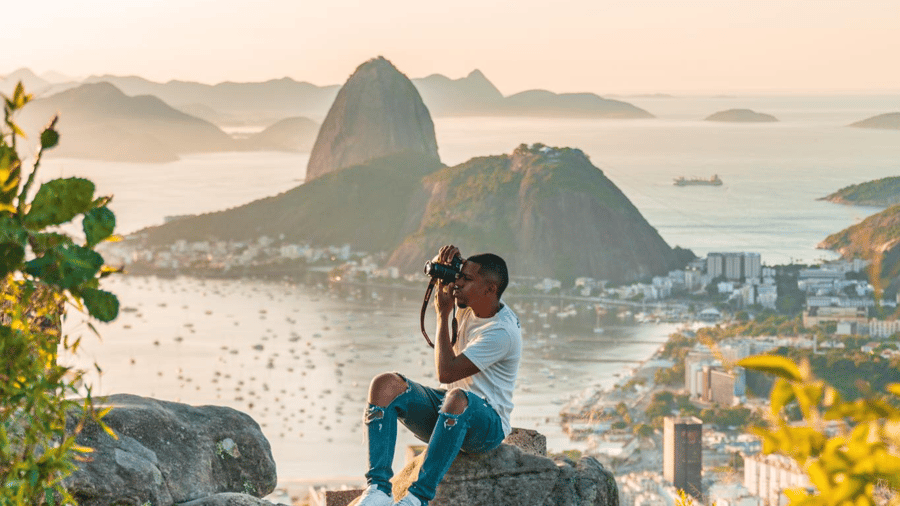Guia viral ensina 'jeito seguro' de entrar de carro em favelas do RJ