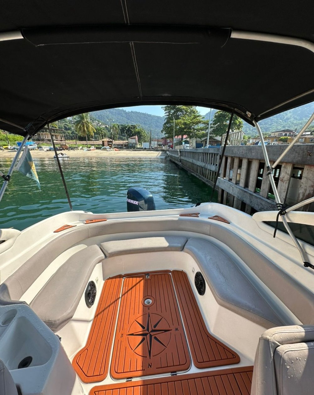 Passeio de Lancha Privativo em Angra dos Reis