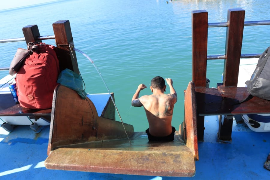 Passeio de Escuna e Buffet Livre em Búzios