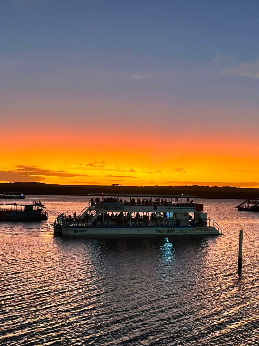 Catamarã na Praia do Jacaré com Pôr do Sol - João Pessoa