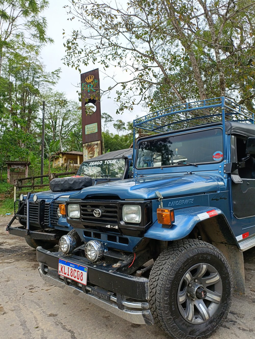 Jipe 4x4 Cachoeiras & Alambique