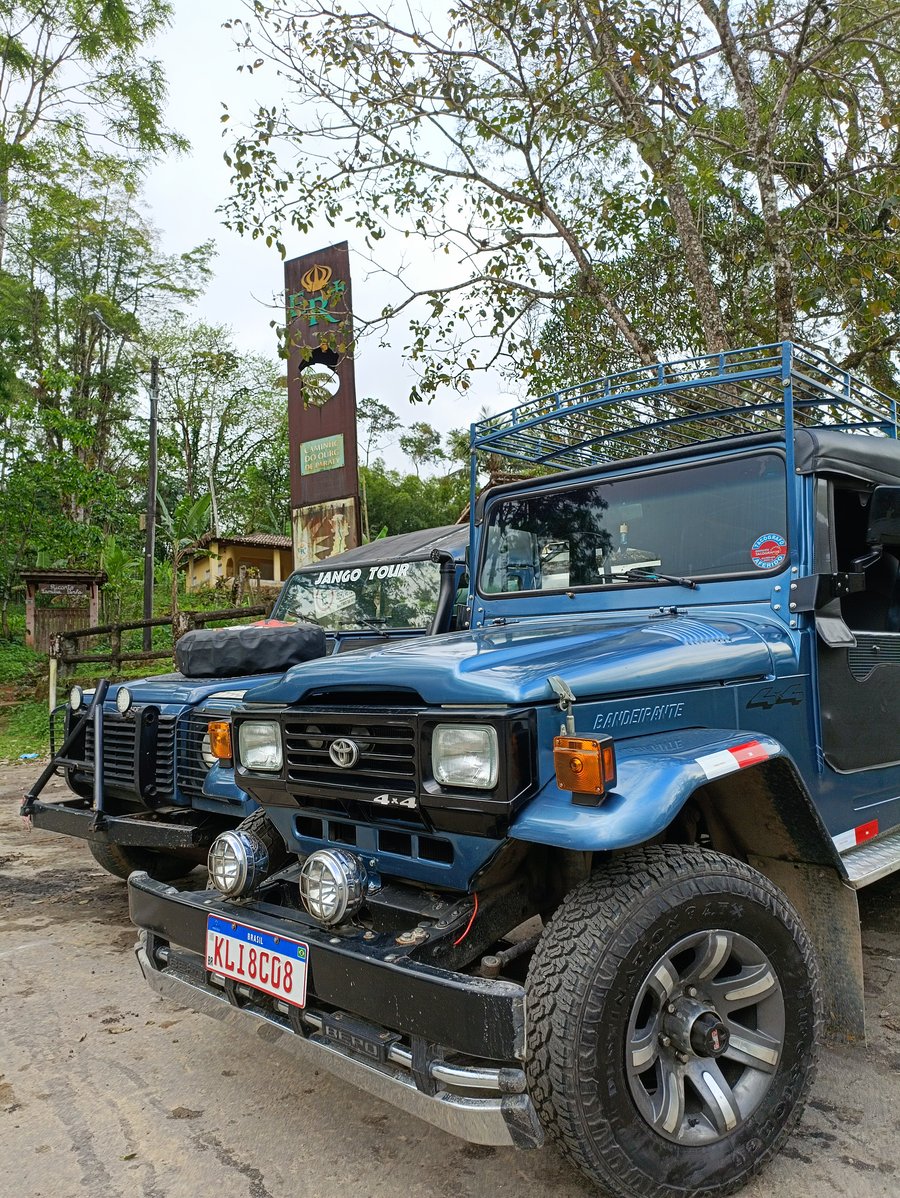 Jipe 4x4 Cachoeiras & Alambique Paraty