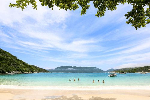 Transfer do Rio para Arraial do Cabo: Vale a Pena? Guia Completo Para Decidir