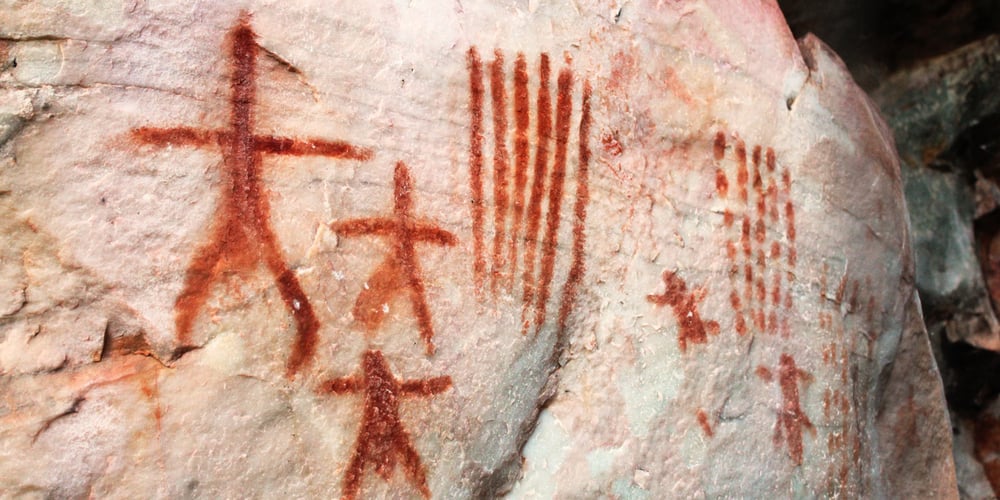 Pinturas rupestres na Serra dos Lenheiros, MG.