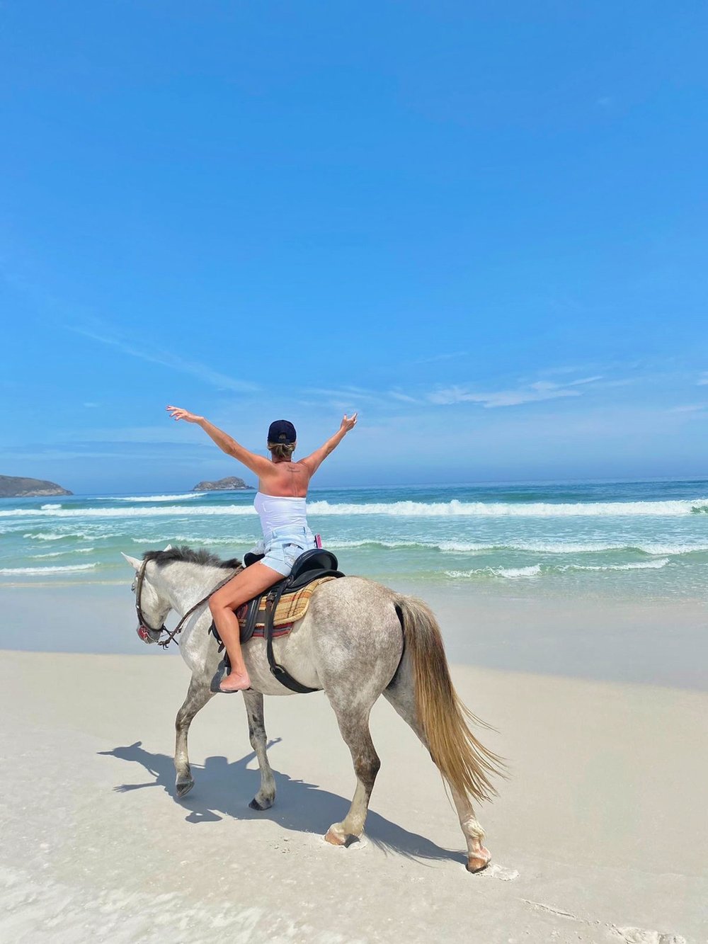 PASSEIO A CAVALO NA PRAIA GRANDE