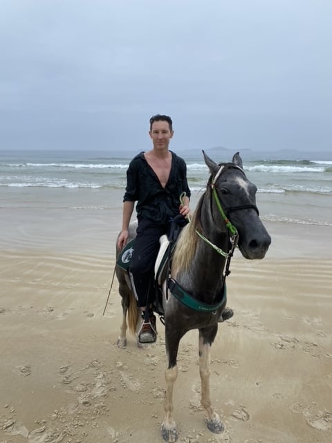 PASSEIO A CAVALO NA PRAIA EM BÚZIOS