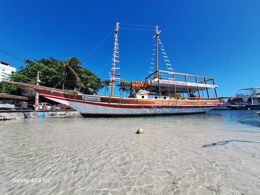 Passeio de barco Cabo Frio
