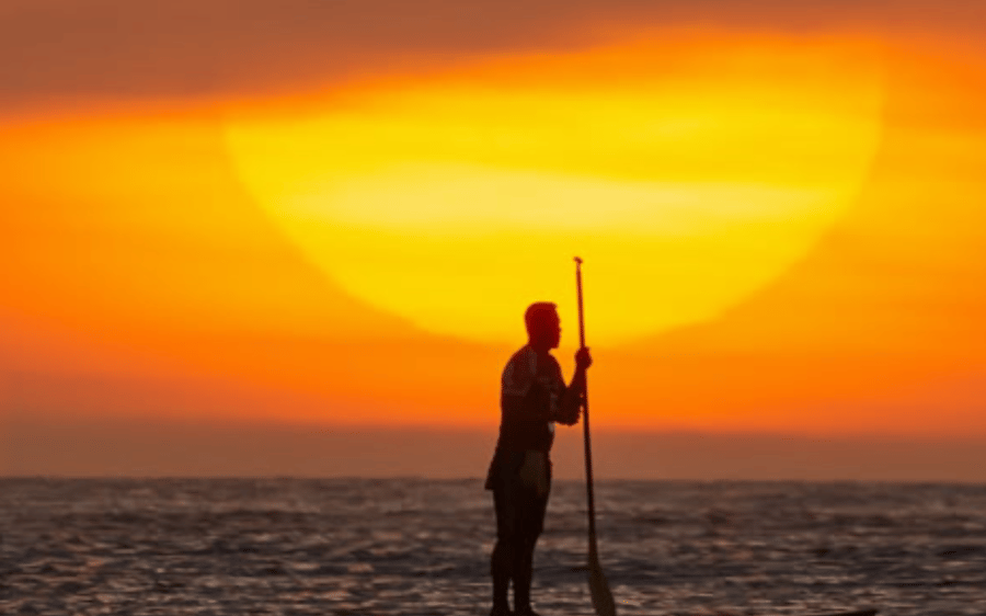 Nascer do Sol em Copacabana! Remada em grupo de Stand Up Paddle, no Posto 6!