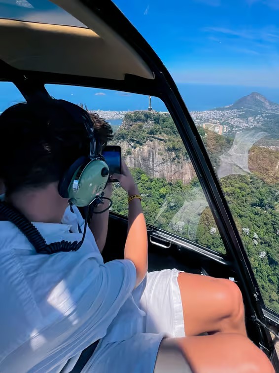 Passeio de helicóptero no Rio com portas abertas - foto 25