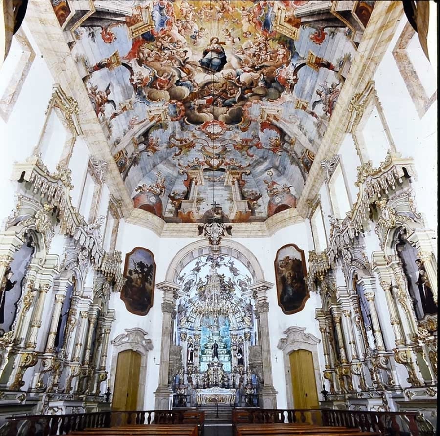 Interior da igreja São Francisco de Assis em Ouro Preto