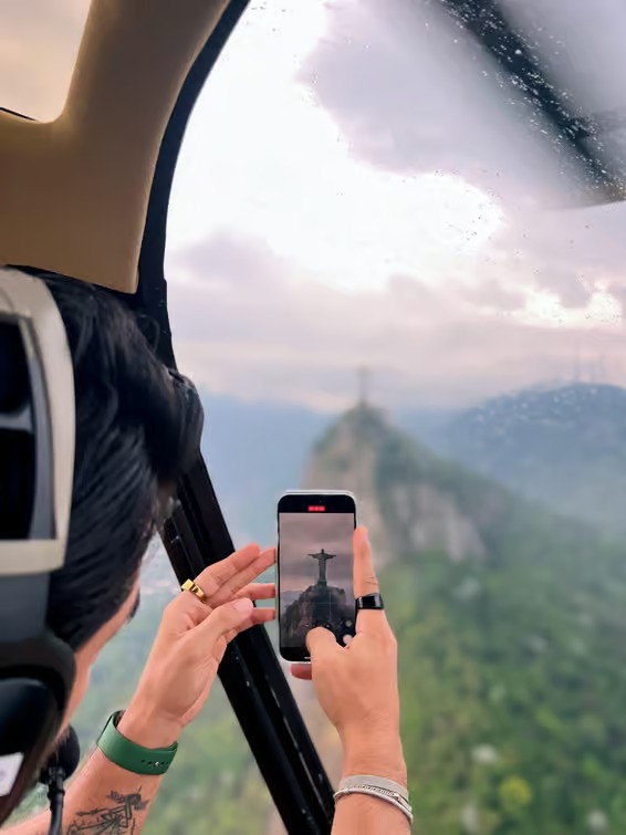 Passeio de helicóptero no Rio com portas abertas - foto 7
