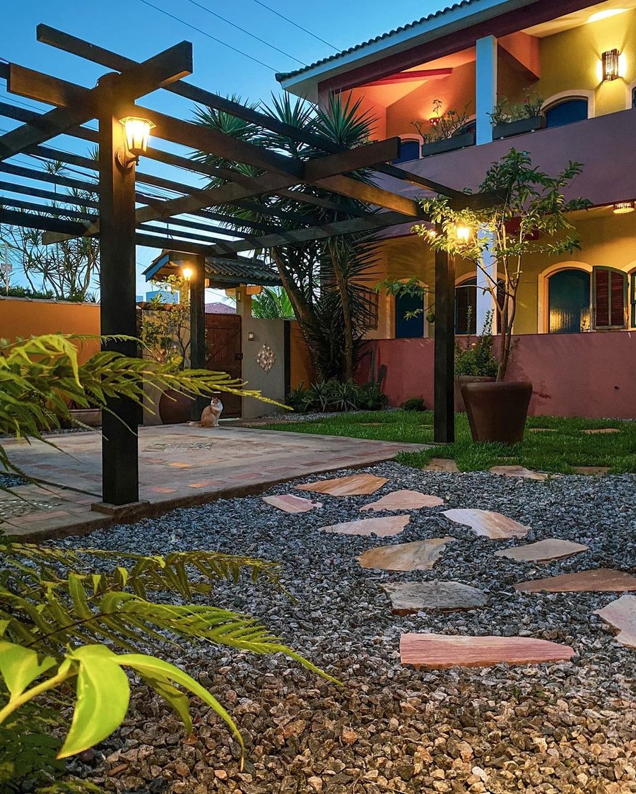 Aventura na praia Peruíbe pet friendly trilha, barco, pousada 