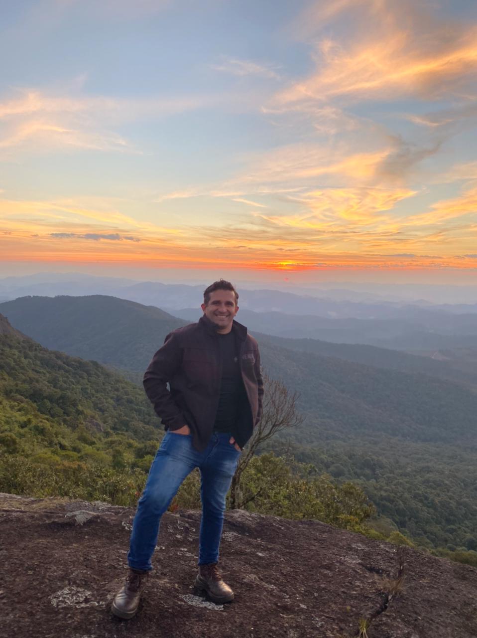 Roteiro Por do Sol nas Montanhas 