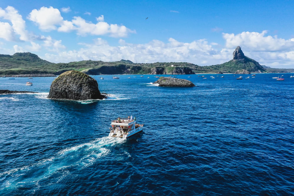 Passeio de Barco - Entardecer vip com churrasco e Planasub 