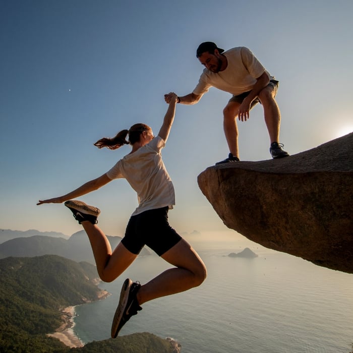 Trilha Pedra do Telégrafo: a famosa pedra da ilusão de abismo no Rio de Janeiro 