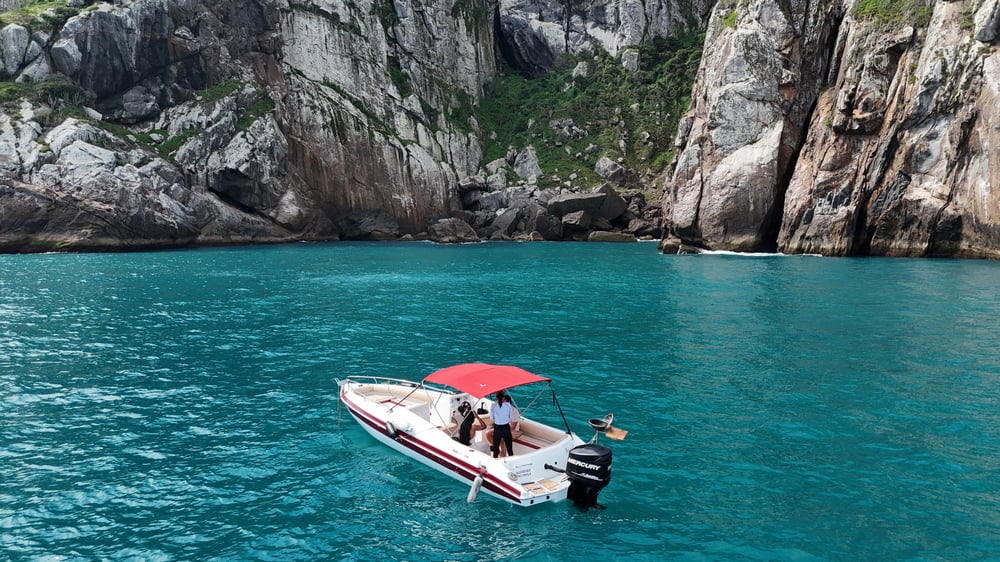 Passeio de Lancha em Arraial do Cabo e Cabo Frio