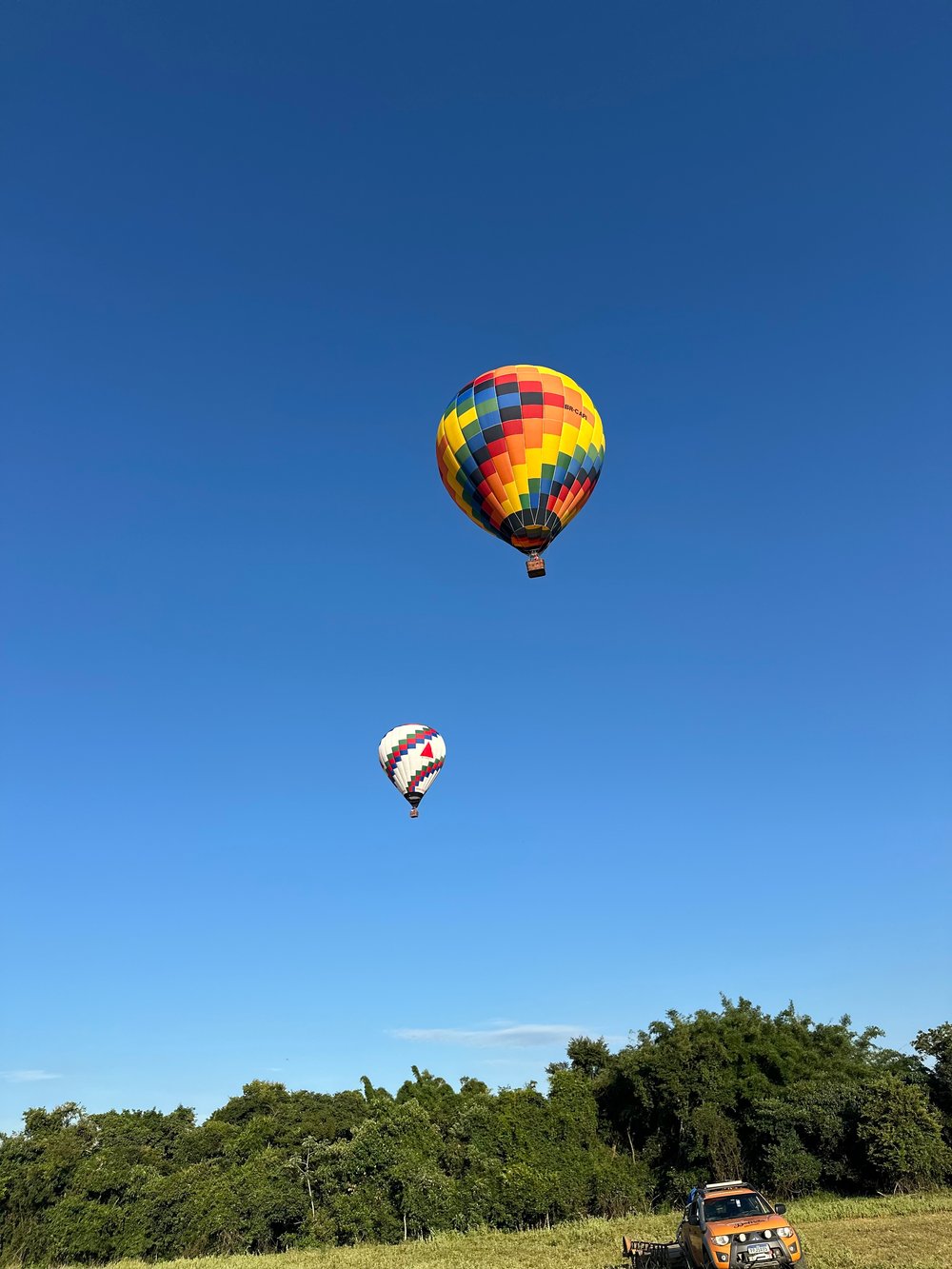 Um lindo voo duplo.