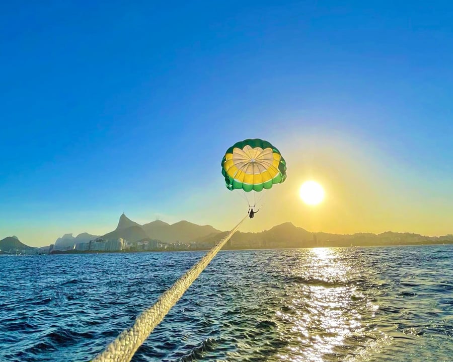 Voo de Parasail no Rio de Janeiro - Kmon Adventure