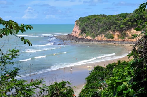 Descubra a Exuberante Beleza Natural da Praia do Madeiro em Pipa - Rio Grande do Norte
