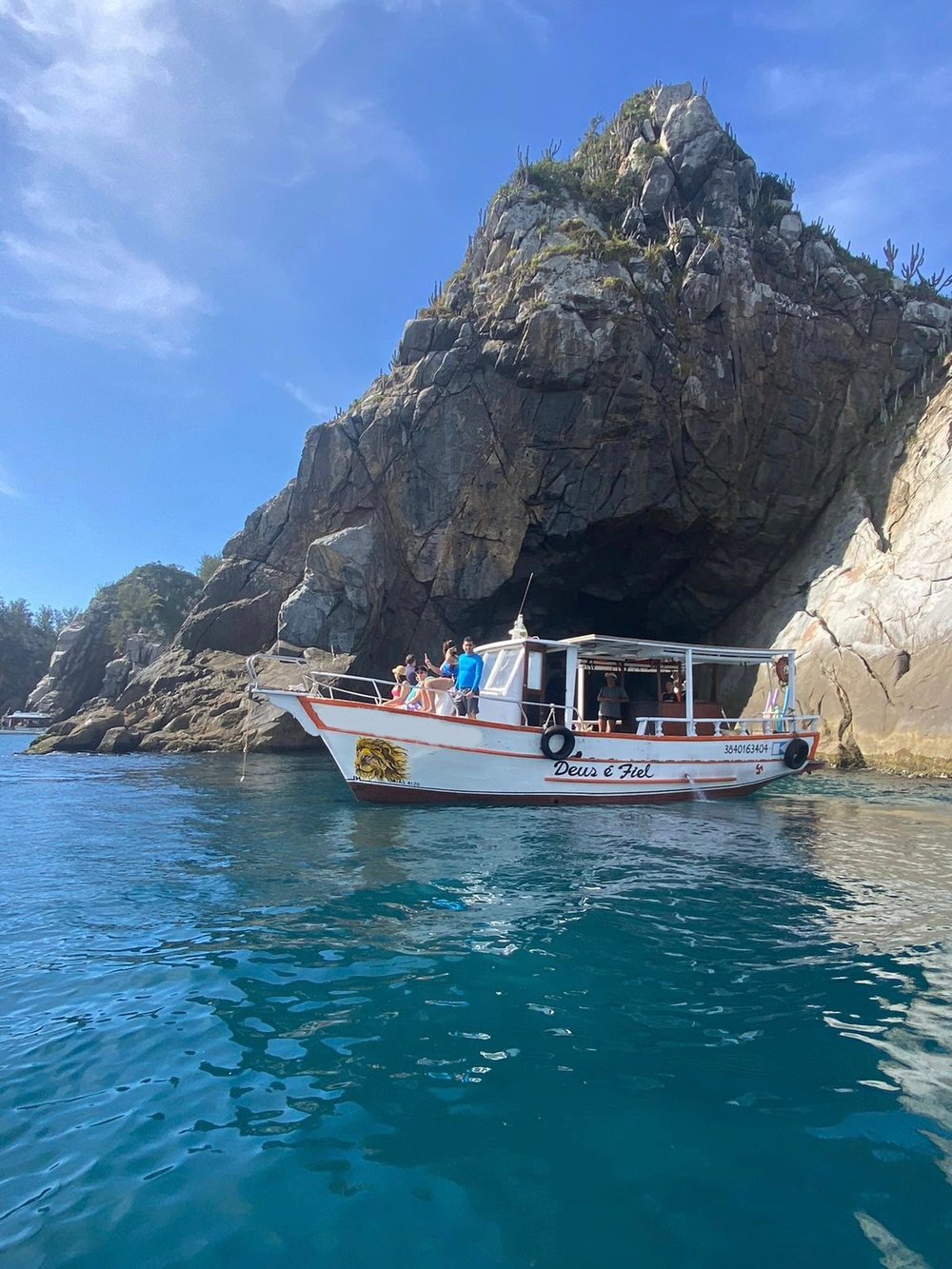 Passeio de Barco Exclusivo em Arraial do Cabo
