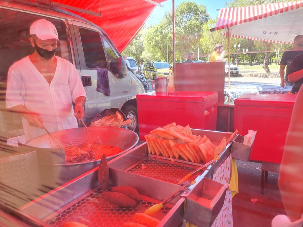 Passeio gastronômico Comida de Rua na feira livre