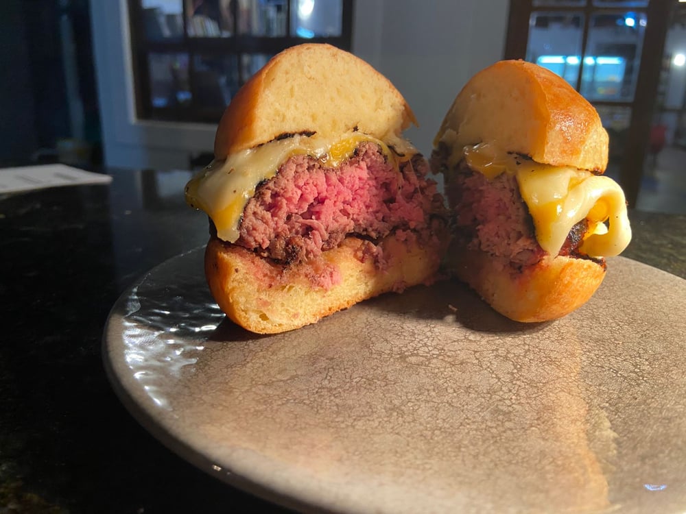 hamburguer cortado