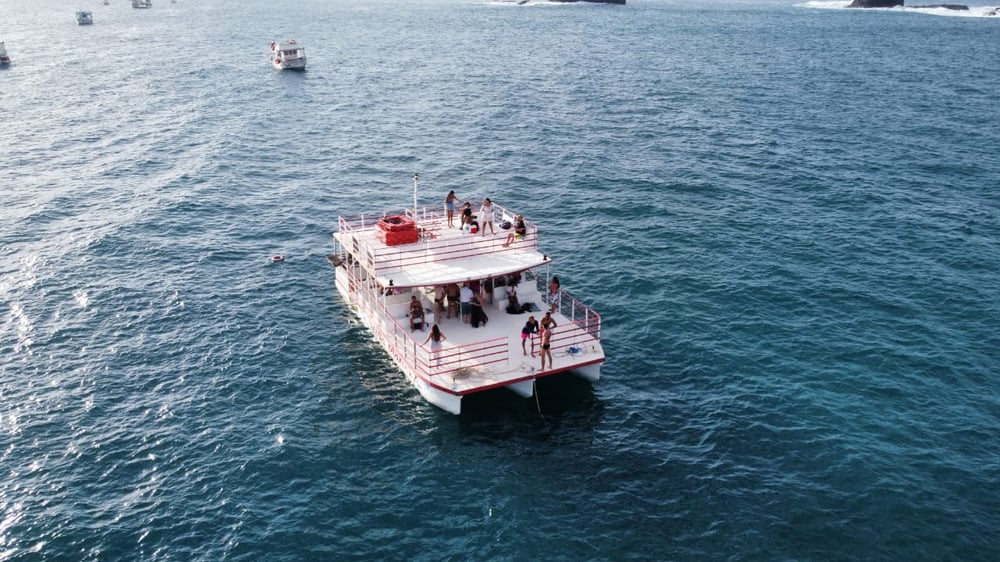 Passeio de Barco - Entardecer vip com churrasco e Planasub 