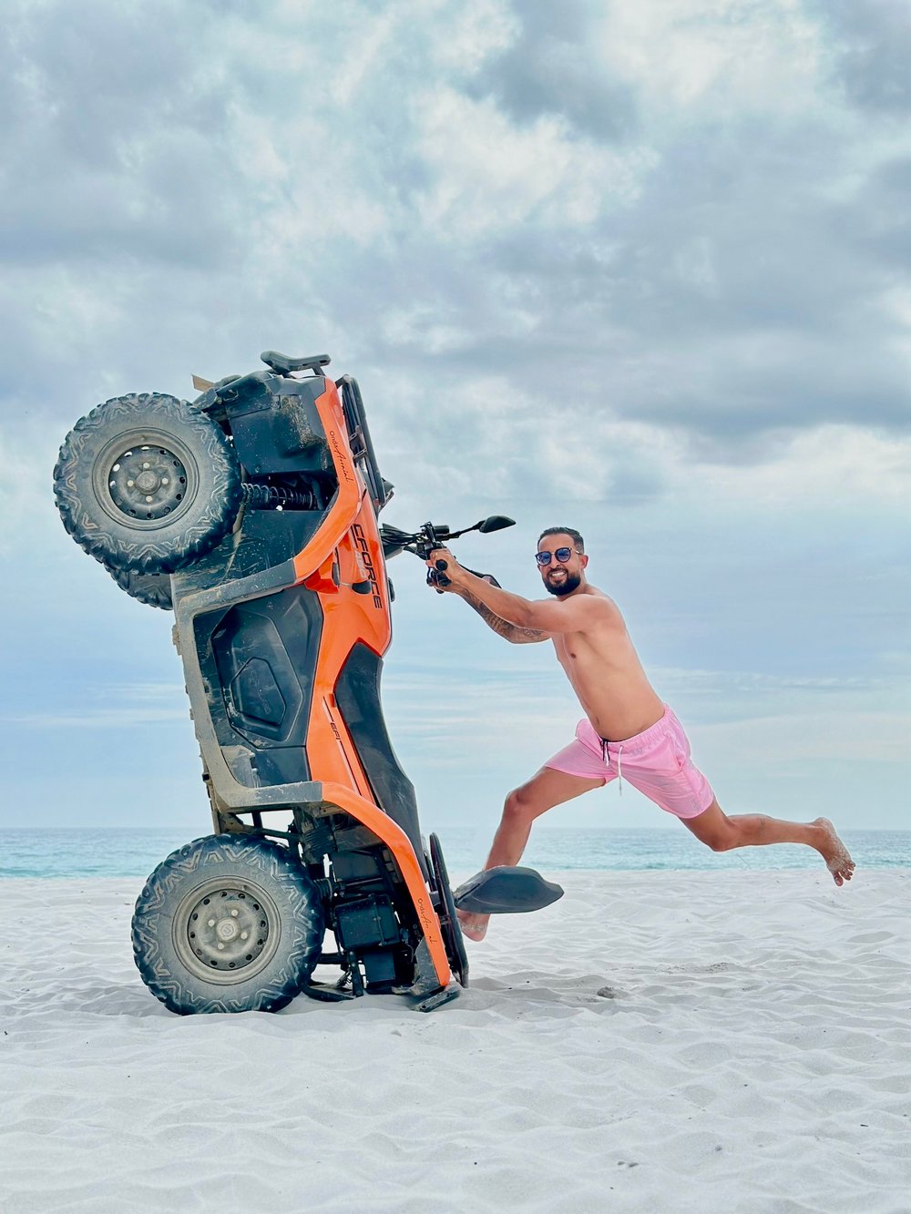 PASSEIO DE QUADRICICLO AUTOMATICO EM ARRAIAL DO CABO