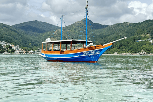 Ilhas Secretas de Governador Celso Ramos em Passeio de Barco