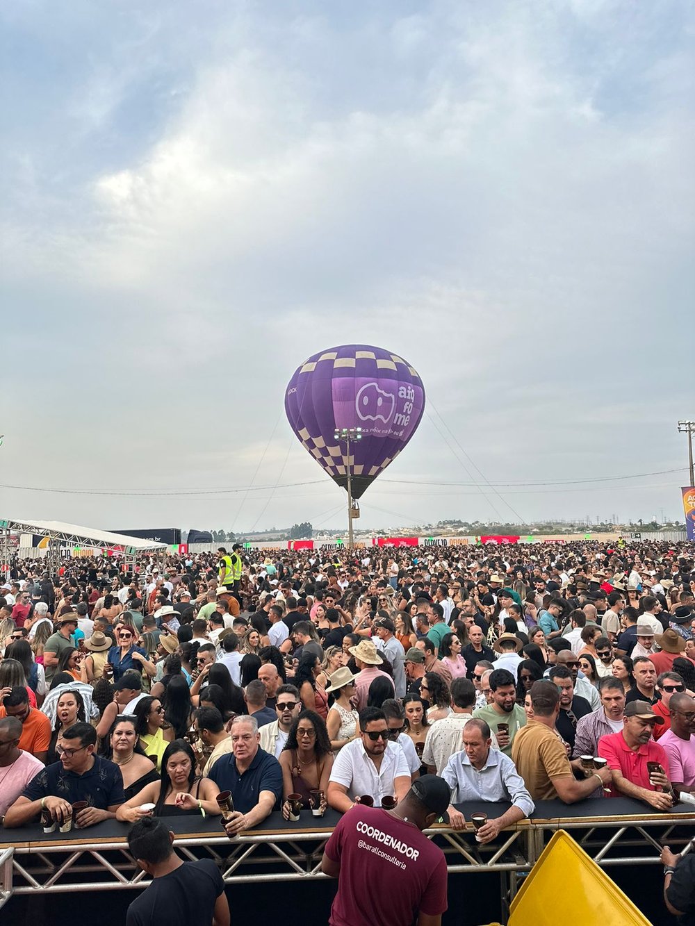 Voo de balão cativo - ideal para eventos
