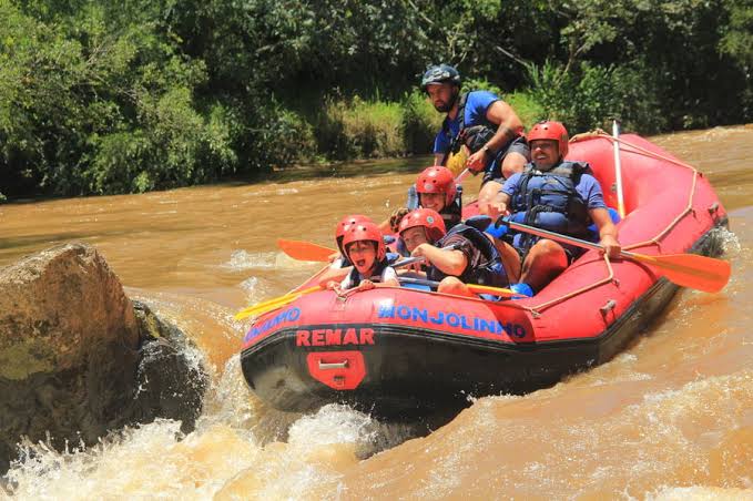 Passeio de Rafting