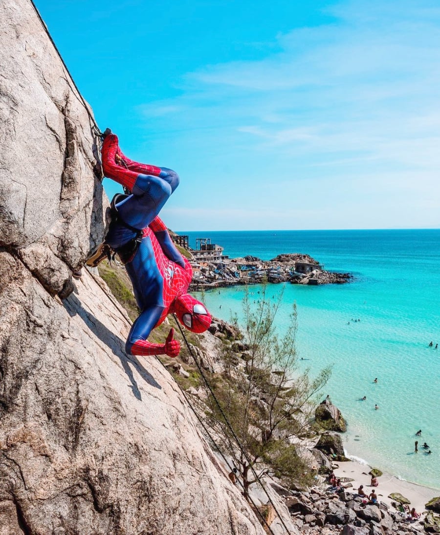 RAPEL em Arraial do Cabo