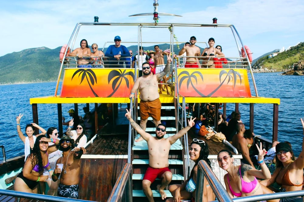 Embarcação open bar*