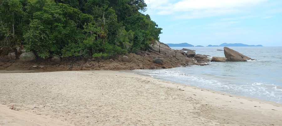 Praia Brava da Almada