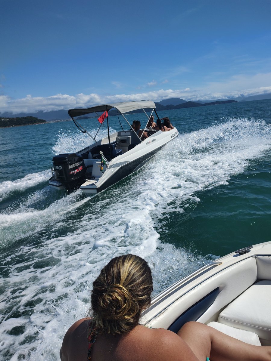 lancha ubatuba