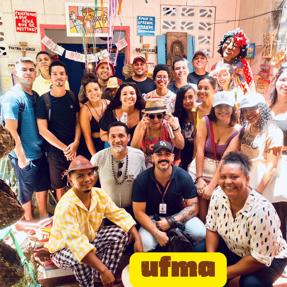 Recepção dos alunos do Curso de Turismo da Universidade Federal do Maranhão à Casa Gamela